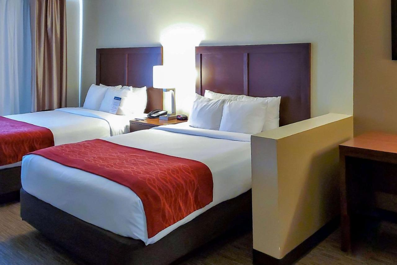 Comfort Inn & Suites Tempe Phoenix Sky Harbor Airport Exterior photo