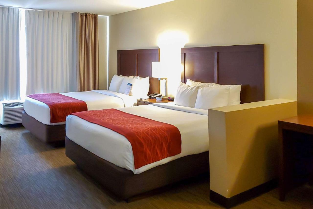 Comfort Inn & Suites Tempe Phoenix Sky Harbor Airport Exterior photo